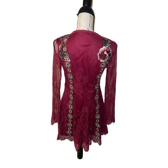 V Christina Top - Picture 4 of 5